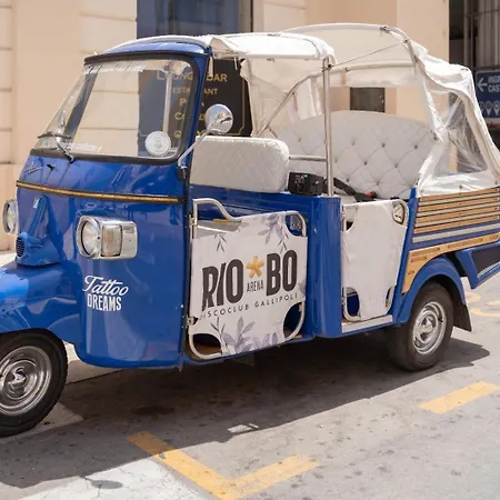 Romantic Centro Storico Apartment *